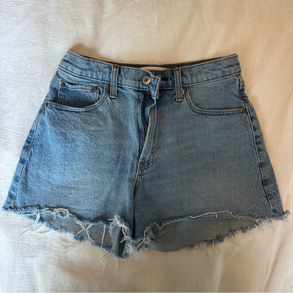 Abercrombie & Fitch curve love 90s relaxed cutoff short high rise blue 27